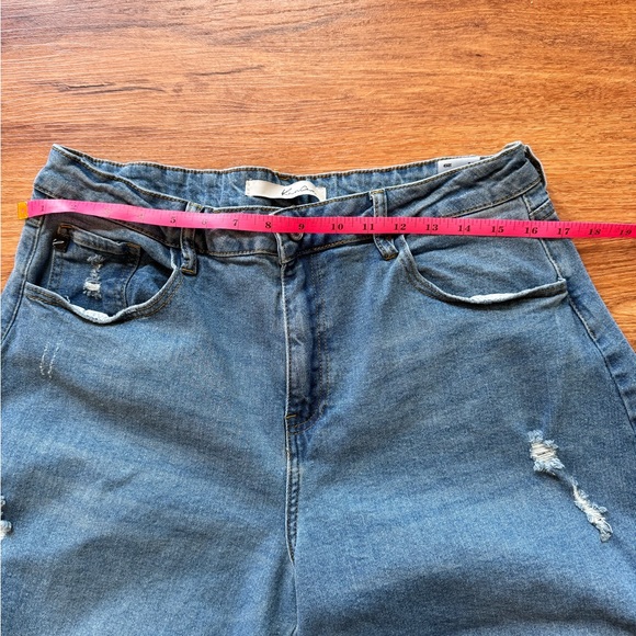 KanCan Light Blue Barrel Jeans Size 11 - Picture 7 of 9